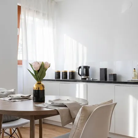 Urban Chic - Great Location - Modern - Wronia 45b *