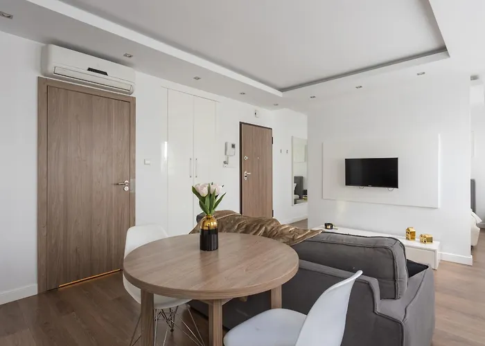 Urban Chic - Great Location - Modern - Wronia 45b Apartman