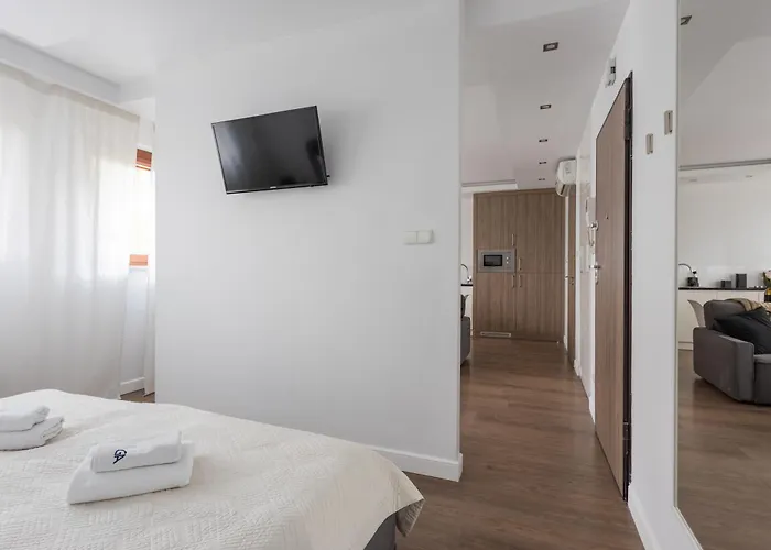 Urban Chic - Great Location - Modern - Wronia 45b Apartman